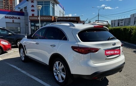 Infiniti QX70, 2016 год, 2 620 000 рублей, 7 фотография