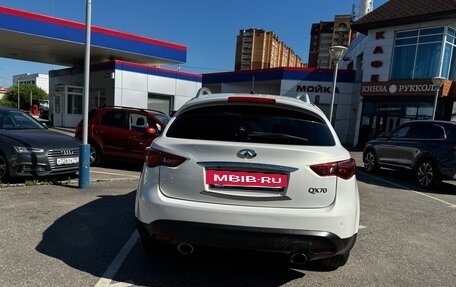 Infiniti QX70, 2016 год, 2 620 000 рублей, 6 фотография
