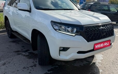 Toyota Land Cruiser Prado 150 рестайлинг, 2017 год, 4 800 000 рублей, 1 фотография