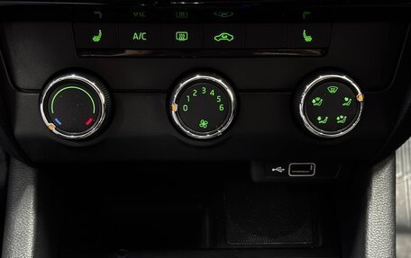 Skoda Octavia, 2018 год, 880 000 рублей, 12 фотография
