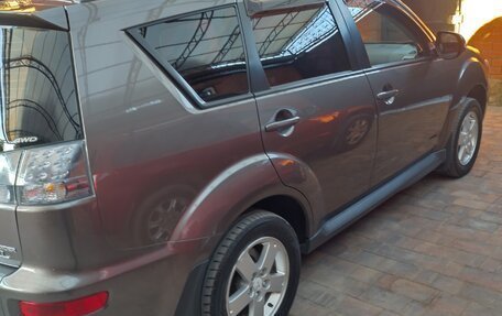 Mitsubishi Outlander III рестайлинг 3, 2011 год, 999 000 рублей, 2 фотография