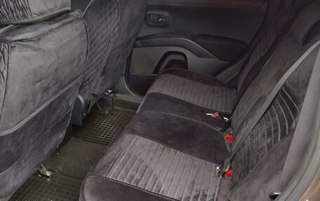 Mitsubishi Outlander III рестайлинг 3, 2011 год, 999 000 рублей, 8 фотография