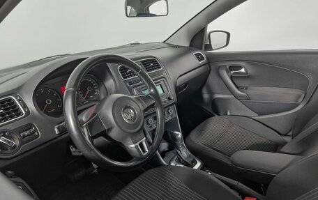 Volkswagen Polo VI (EU Market), 2012 год, 659 000 рублей, 14 фотография