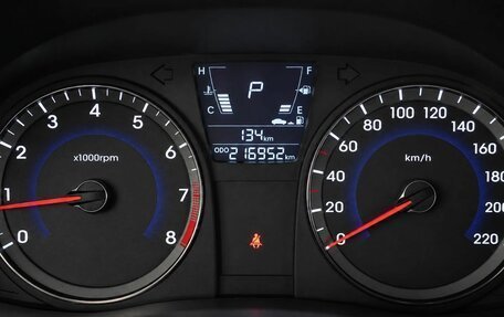 Hyundai Solaris II рестайлинг, 2011 год, 770 000 рублей, 10 фотография