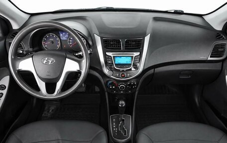 Hyundai Solaris II рестайлинг, 2011 год, 770 000 рублей, 9 фотография