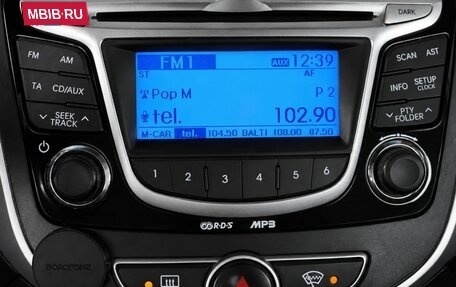 Hyundai Solaris II рестайлинг, 2011 год, 770 000 рублей, 13 фотография
