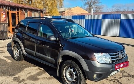 Renault Duster I рестайлинг, 2014 год, 800 000 рублей, 2 фотография