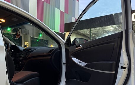 Hyundai Solaris II рестайлинг, 2013 год, 760 000 рублей, 10 фотография