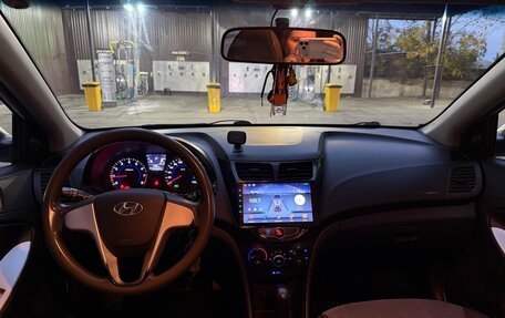 Hyundai Solaris II рестайлинг, 2013 год, 760 000 рублей, 18 фотография
