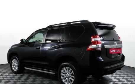 Toyota Land Cruiser Prado 150 рестайлинг, 2017 год, 3 990 000 рублей, 7 фотография