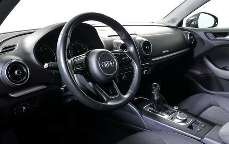 Audi A3, 2019 год, 1 590 000 рублей, 14 фотография