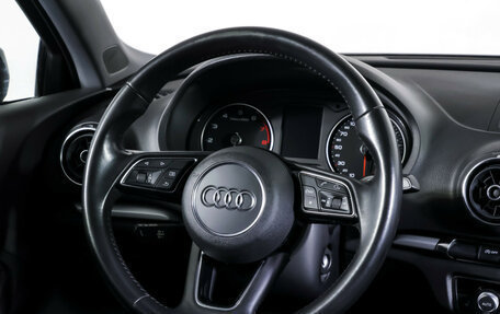 Audi A3, 2019 год, 1 590 000 рублей, 13 фотография