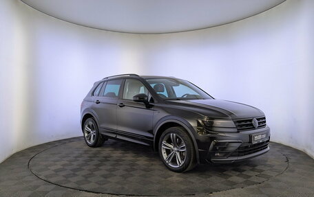 Volkswagen Tiguan II, 2019 год, 2 450 000 рублей, 3 фотография