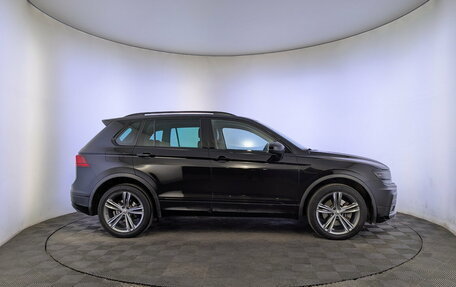 Volkswagen Tiguan II, 2019 год, 2 450 000 рублей, 4 фотография