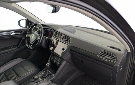 Volkswagen Tiguan II, 2019 год, 2 450 000 рублей, 11 фотография
