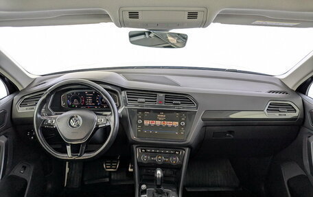 Volkswagen Tiguan II, 2019 год, 2 450 000 рублей, 14 фотография