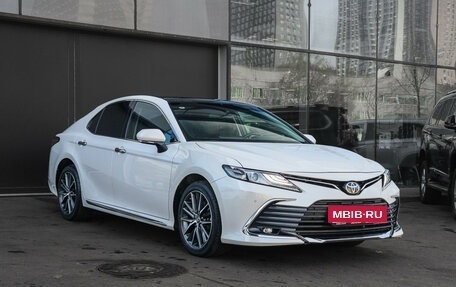 Toyota Camry, 2023 год, 3 690 000 рублей, 3 фотография