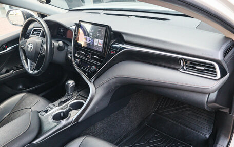 Toyota Camry, 2023 год, 3 690 000 рублей, 7 фотография