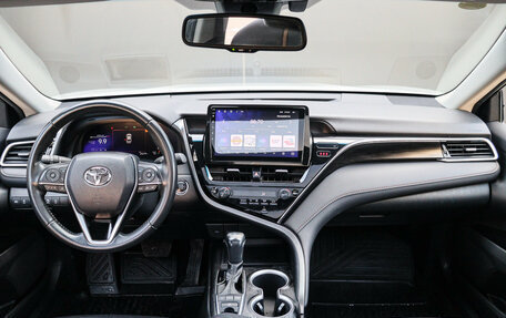 Toyota Camry, 2023 год, 3 690 000 рублей, 9 фотография