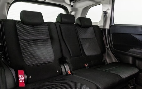 Mitsubishi Outlander III рестайлинг 3, 2016 год, 1 699 000 рублей, 15 фотография