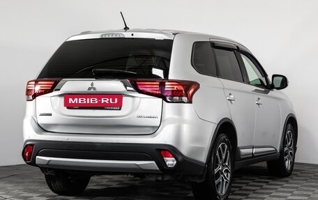 Mitsubishi Outlander III рестайлинг 3, 2016 год, 1 699 000 рублей, 5 фотография