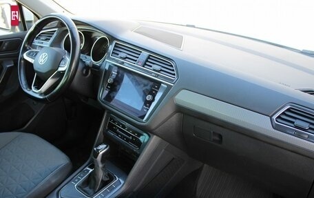 Volkswagen Tiguan II, 2020 год, 2 519 000 рублей, 16 фотография