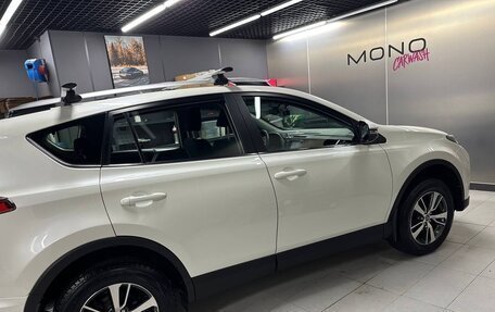 Toyota RAV4, 2017 год, 3 100 000 рублей, 5 фотография