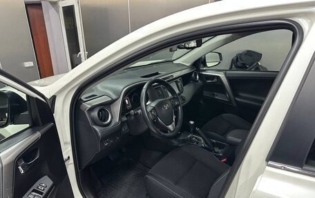 Toyota RAV4, 2017 год, 3 100 000 рублей, 8 фотография
