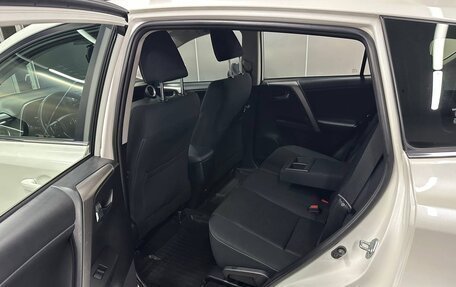 Toyota RAV4, 2017 год, 3 100 000 рублей, 9 фотография