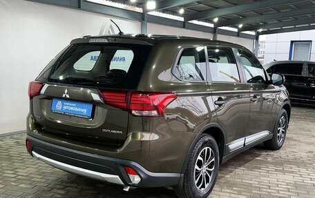 Mitsubishi Outlander III рестайлинг 3, 2015 год, 1 649 000 рублей, 4 фотография