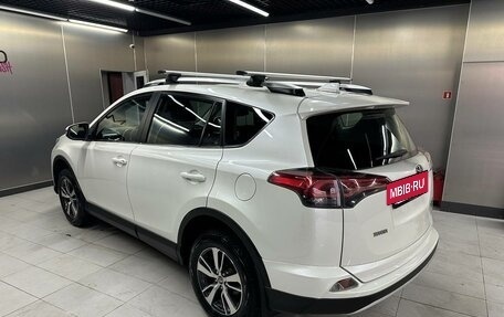 Toyota RAV4, 2017 год, 3 100 000 рублей, 7 фотография