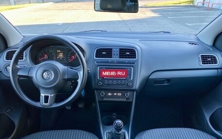 Volkswagen Polo VI (EU Market), 2015 год, 780 000 рублей, 3 фотография
