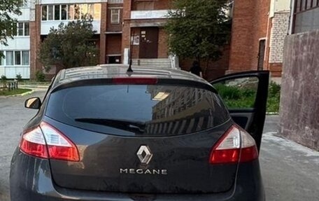 Renault Megane III рестайлинг, 2010 год, 550 000 рублей, 2 фотография