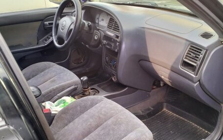 Hyundai Elantra III рестайлинг, 2000 год, 135 000 рублей, 5 фотография