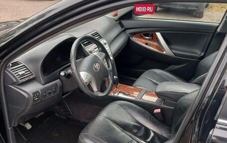 Toyota Camry, 2011 год, 900 000 рублей, 5 фотография