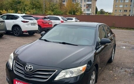 Toyota Camry, 2011 год, 900 000 рублей, 11 фотография