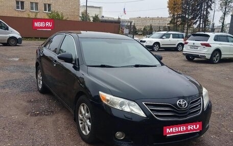 Toyota Camry, 2011 год, 900 000 рублей, 12 фотография