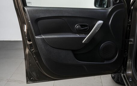 Renault Logan II, 2019 год, 1 050 000 рублей, 11 фотография