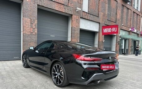 BMW 8 серия, 2019 год, 3 800 000 рублей, 2 фотография