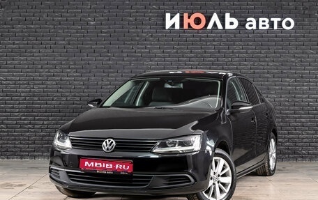 Volkswagen Jetta VII, 2013 год, 900 000 рублей, 1 фотография