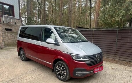 Volkswagen Multivan T6 рестайлинг, 2020 год, 4 990 000 рублей, 1 фотография