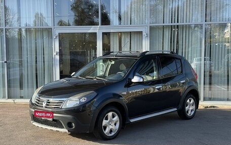 Renault Sandero I, 2013 год, 699 000 рублей, 1 фотография