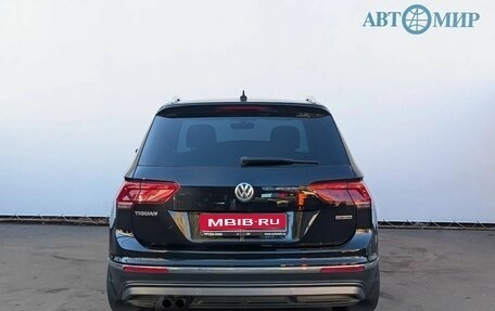 Volkswagen Tiguan II, 2018 год, 2 119 000 рублей, 6 фотография
