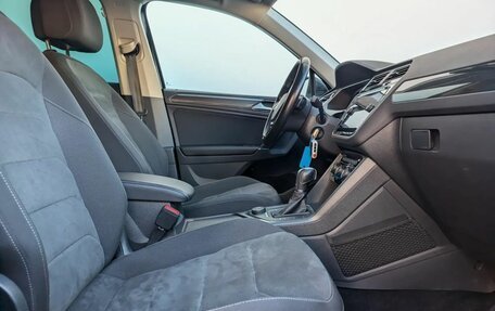 Volkswagen Tiguan II, 2018 год, 2 119 000 рублей, 10 фотография