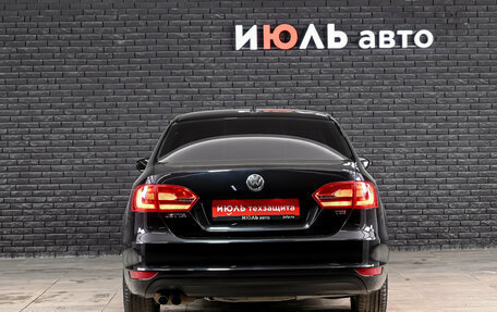 Volkswagen Jetta VII, 2013 год, 900 000 рублей, 5 фотография
