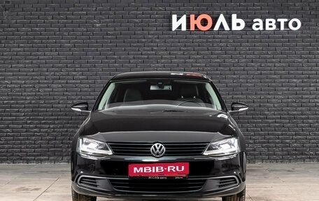 Volkswagen Jetta VII, 2013 год, 900 000 рублей, 2 фотография