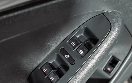 Volkswagen Jetta VII, 2013 год, 900 000 рублей, 13 фотография