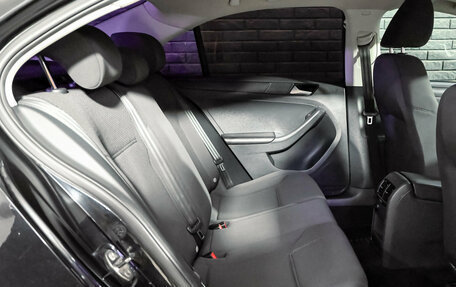 Volkswagen Jetta VII, 2013 год, 900 000 рублей, 17 фотография