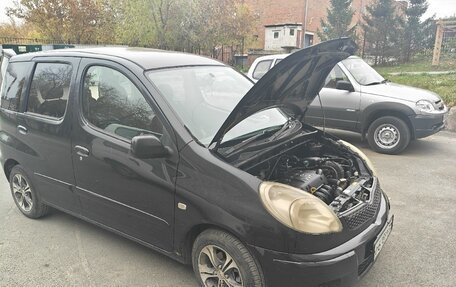 Toyota FunCargo, 2003 год, 450 000 рублей, 17 фотография