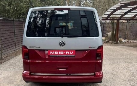 Volkswagen Multivan T6 рестайлинг, 2020 год, 4 990 000 рублей, 2 фотография